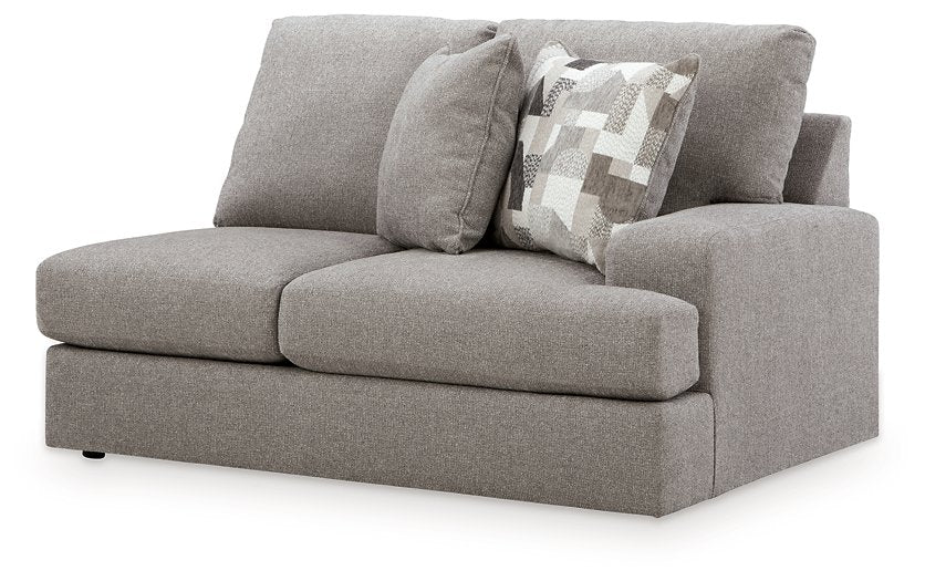 Lindon Sectional with Chaise