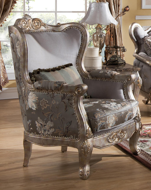 Oprah Traditional Style Chair in Metallic finish Wood image