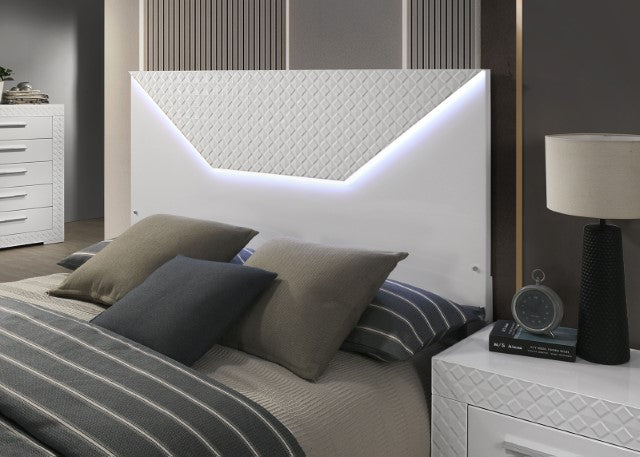 Whitby E.King & Queen Bed